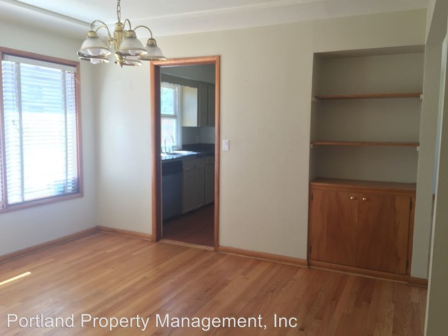 Foto del edificio - 7310 NE Prescott St