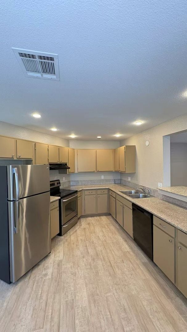 Foto del edificio - 5111 W Pioneer Ave
