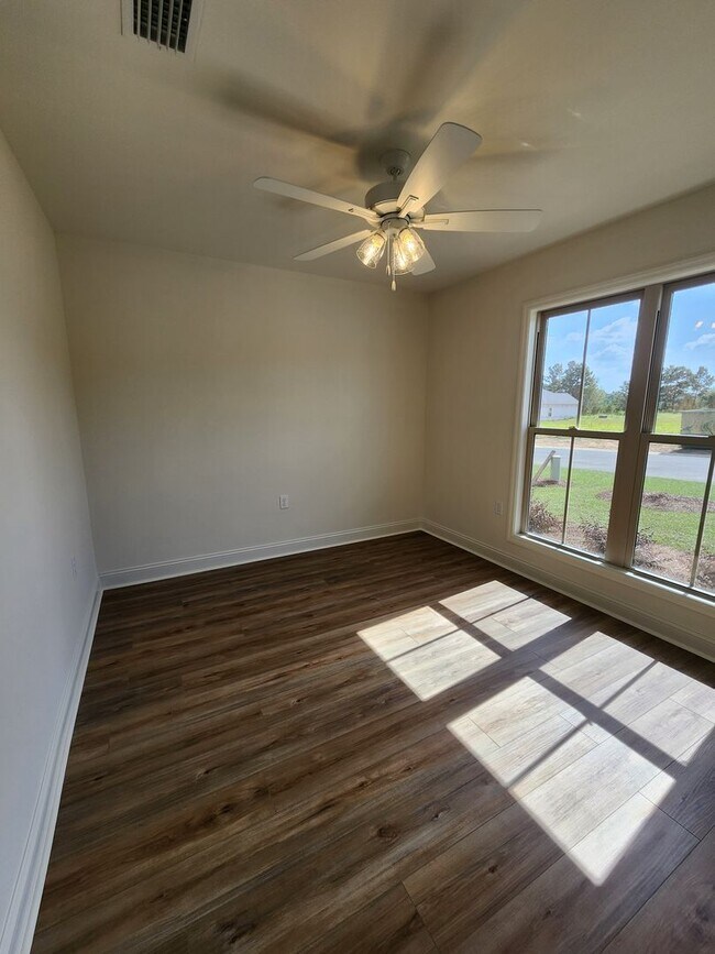 Foto del edificio - 4049 Colbie Way