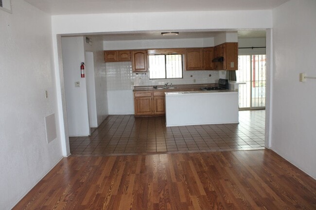Building Photo - 3221 Monroe Ave