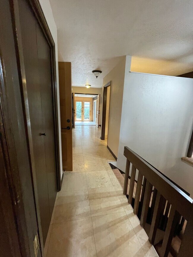 Foto del edificio - $500 off 1st Month, Spacious Boulder Locat...