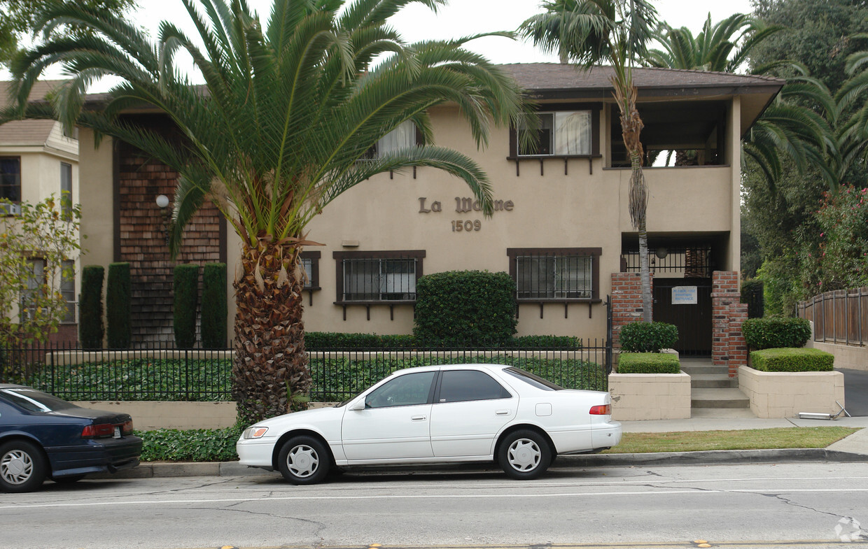 Building Photo - La Wayne Apartments