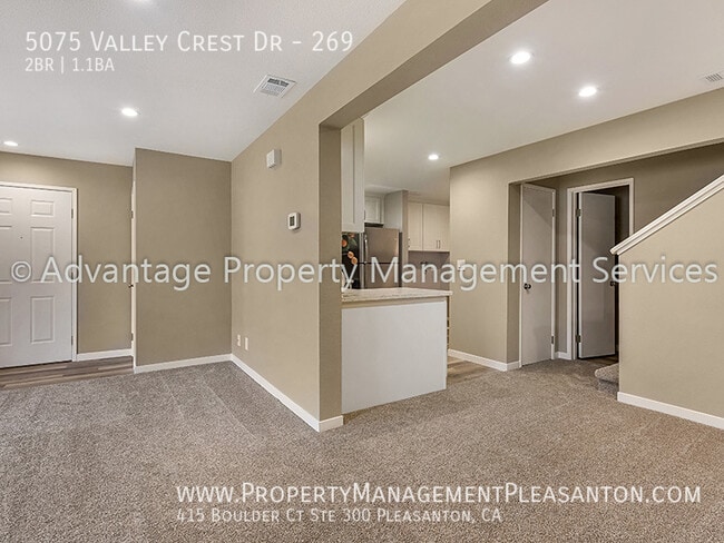 Foto del edificio - 5075 Valley Crest Dr