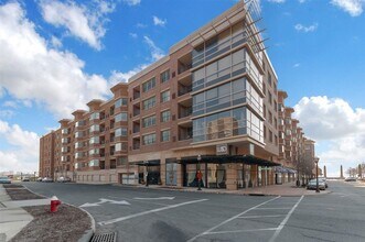 Building Photo - 20 Ave at Port Imperial