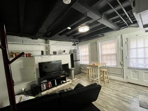 Building Photo - 2 bedroom in Boston MA