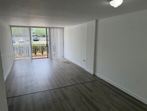 Building Photo - 13120 SW 92nd Ave