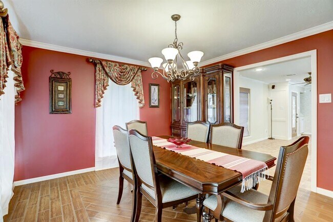 Foto del edificio - 5507 Spanish Oak Dr