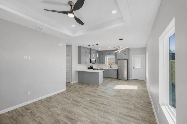 Foto del edificio - 2409 Indian Creek Ave