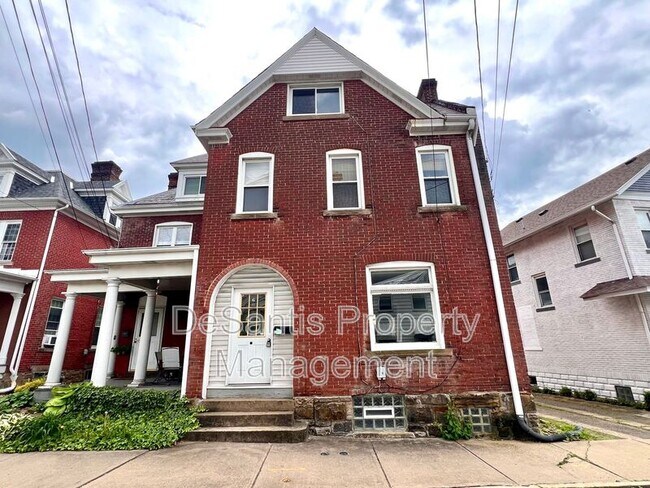 Building Photo - 616 Blackburn Road