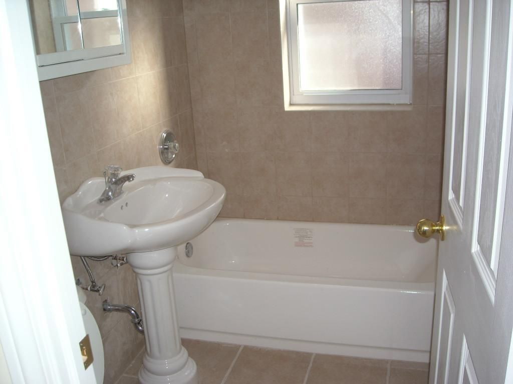 Foto del edificio - 2200 W Foster Ave