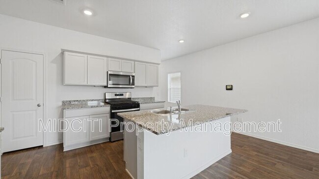 Building Photo - 255 Granary Dr