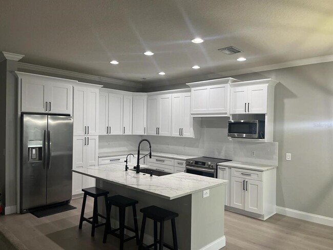 Building Photo - 32764 Windelstraw Dr