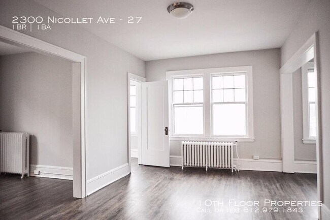 Building Photo - Corner One Bedroom + Den! Available 9/1!