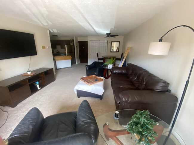 Building Photo - 1217 Harbor View Dr