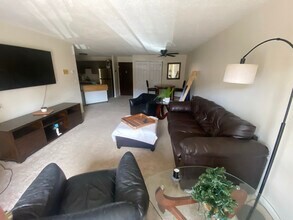 Building Photo - 1217 Harbor View Dr