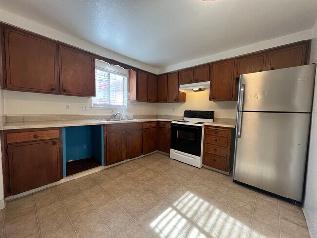 Foto del edificio - Two bedroom apartment | Available End of March