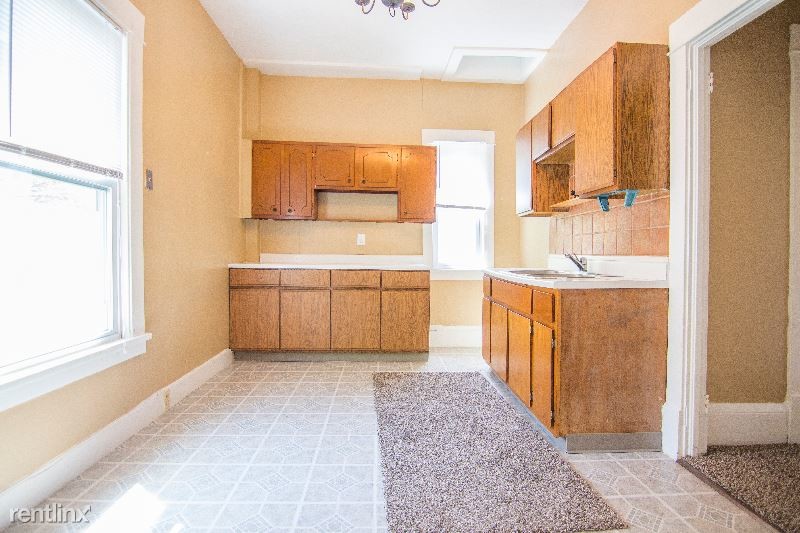 Foto principal - 37720 2nd St