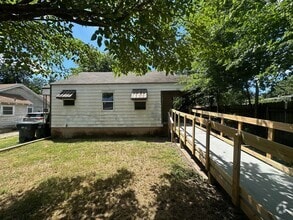 Building Photo - 3016 Live Oak Ave