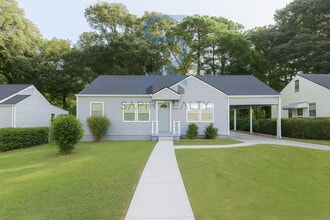 Building Photo - 1106 Wyland Dr SW