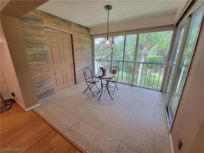 Foto del edificio - 7719 Jewel Ln