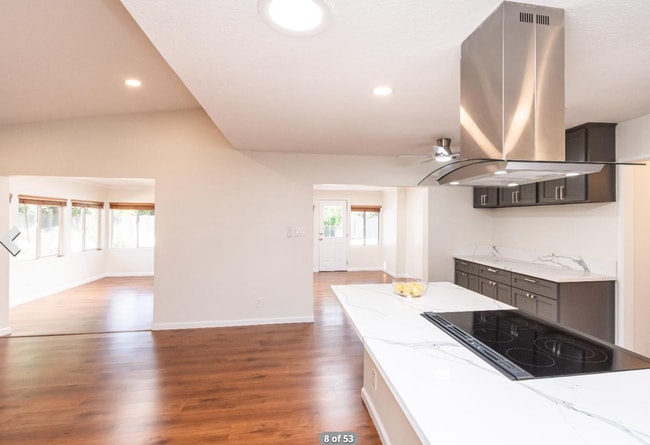 Building Photo - 4/2 + Detached Studio & Pool! One Property...