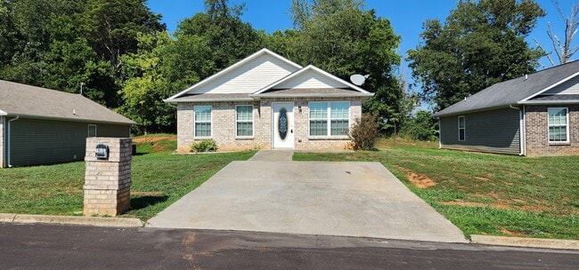 Building Photo - 1806 Watauga St