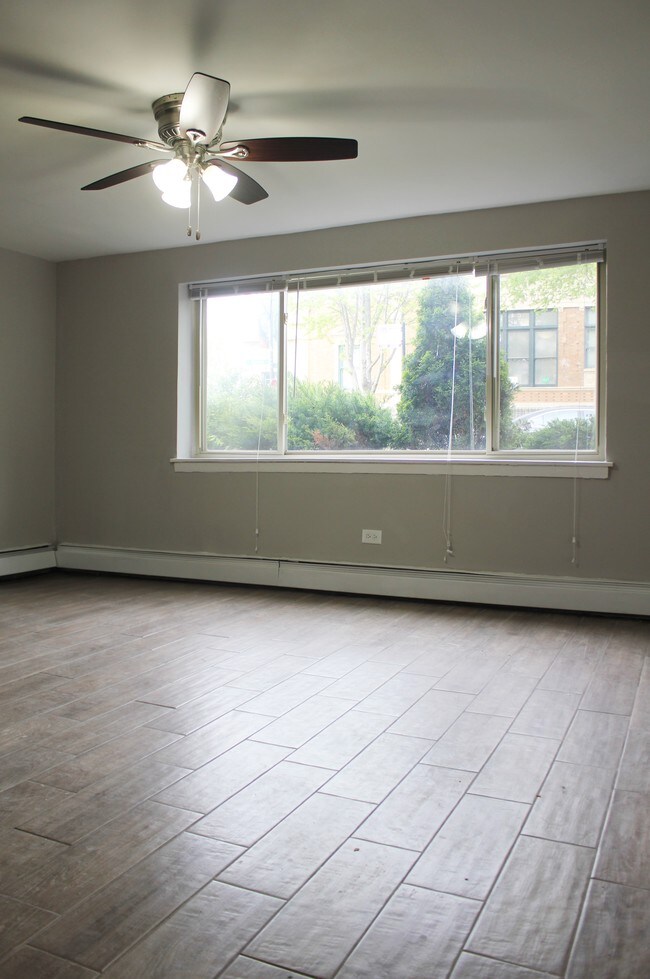Studio GN - 11000 S Indiana Ave