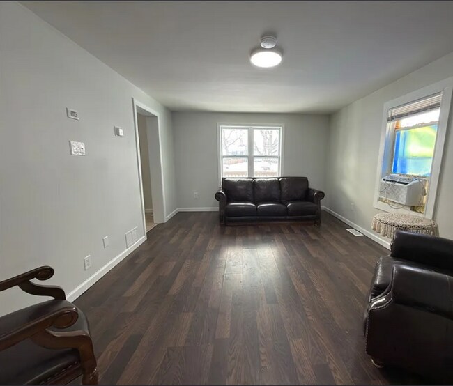 Foto del edificio - 9 W 9th St