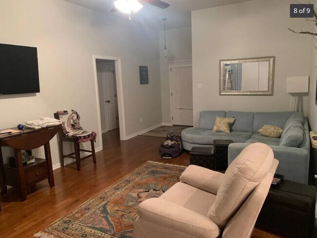 Foto del edificio - 210 Moss Bluff Dr