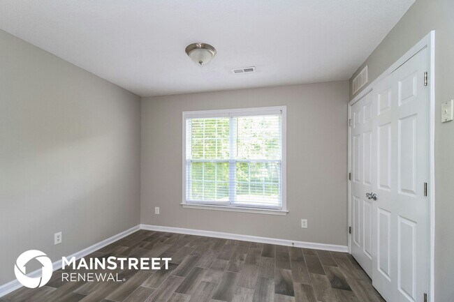 Foto del edificio - 3801 Heather View Ln