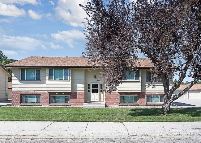 Building Photo - 326 Moccasin Trl