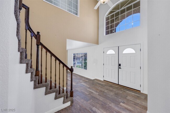 Foto del edificio - 815 Stillwater Ln