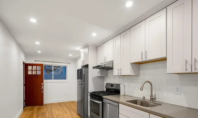 "Charming 1-Bedroom Sanctuary with 2 Full Baths in the Heart of San Francisco!" - "Charming 1-Bedroom Sanctuary with 2 Full Baths in the Heart of San Francisco!" Apartment