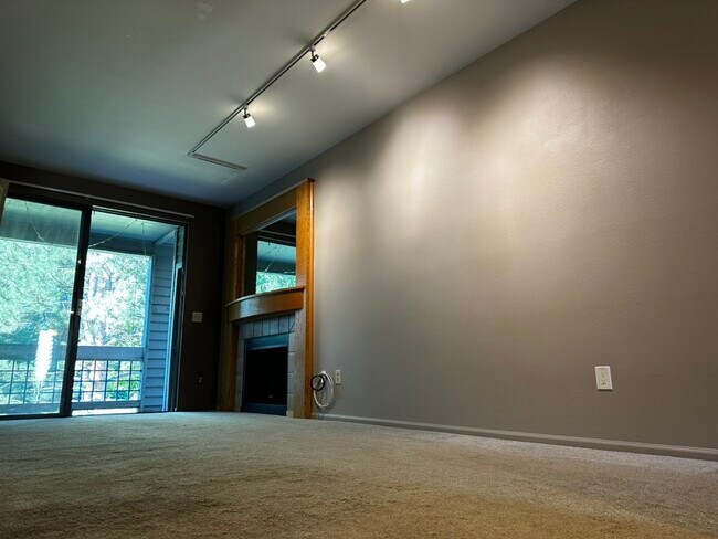 HUGE LIVING ROOM WITH BALCONY - 3260 47th St