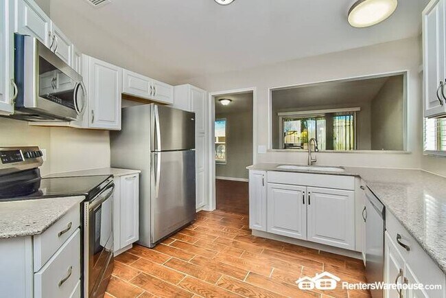 Recently updated 3 Bed, 2 Bath home in Tucson - 4