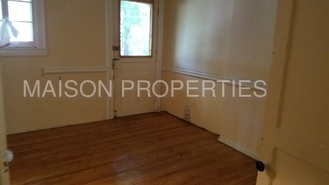 Building Photo - 46 Harlem St