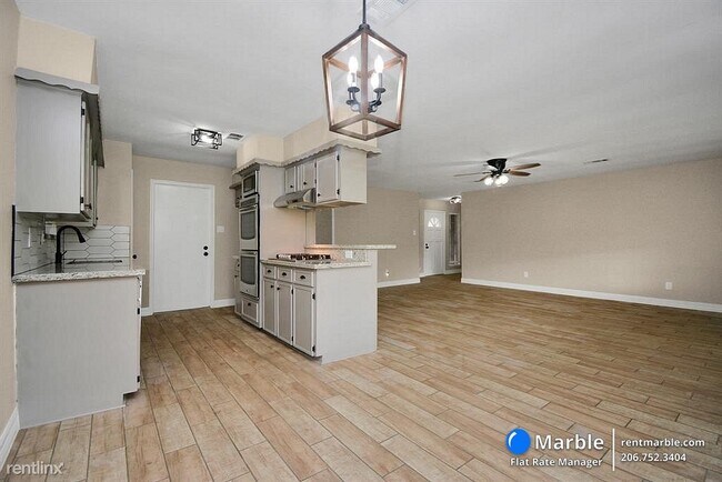 Foto del edificio - 3 br, 2 bath House - 2302 Anthony Ln