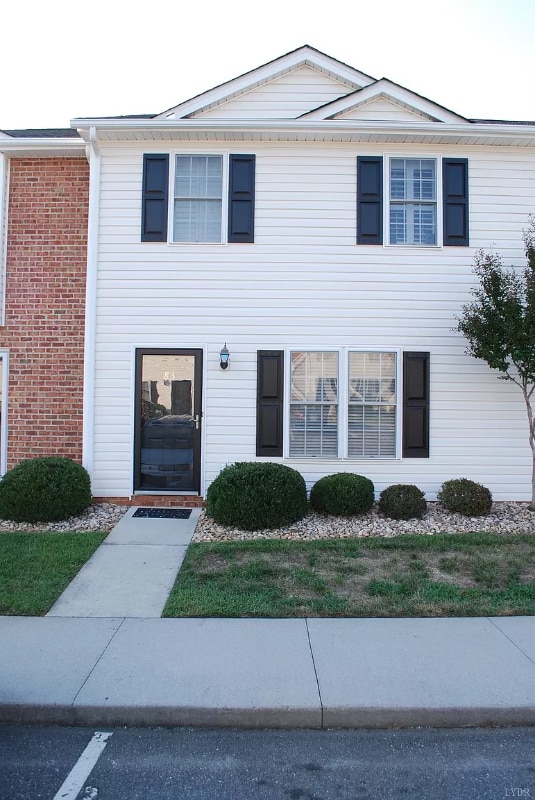 Building Photo - 3600 Old Forest Rd