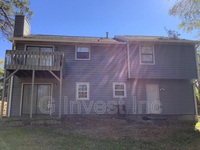 Building Photo - 2825 Fox Hall Ln N