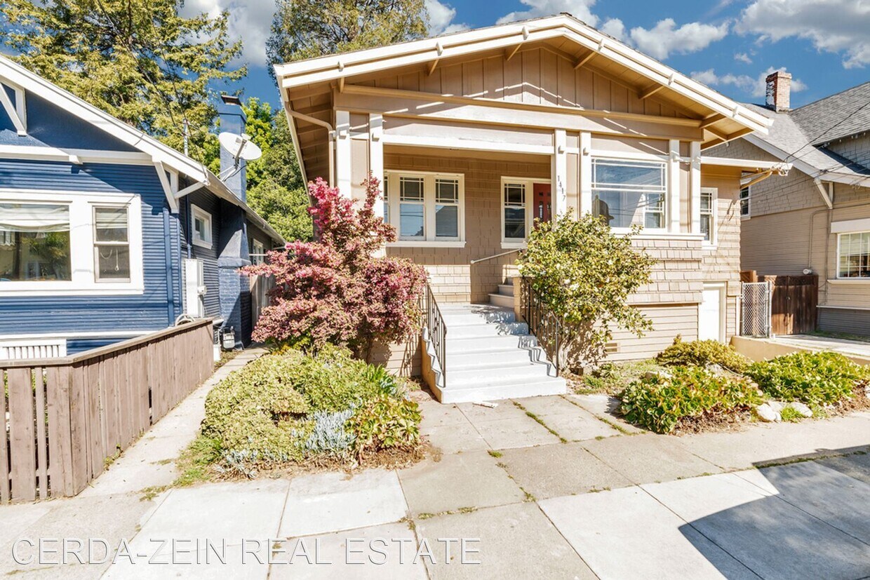 Primary Photo - 3 br, 1.5 bath House - 1417 Lincoln Ave