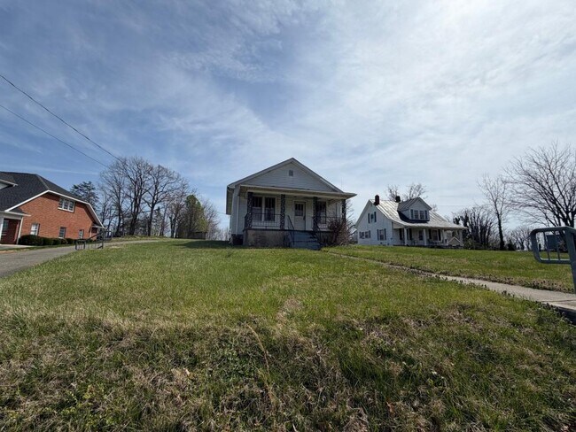 Foto del edificio - 700 Old Franklin Turnpike