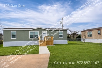 Building Photo - 193 Oak Run