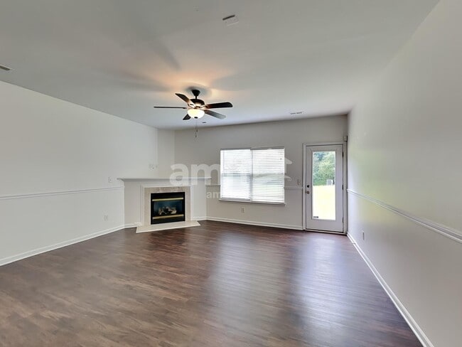 Building Photo - 7423 Mary Jo Helms Dr