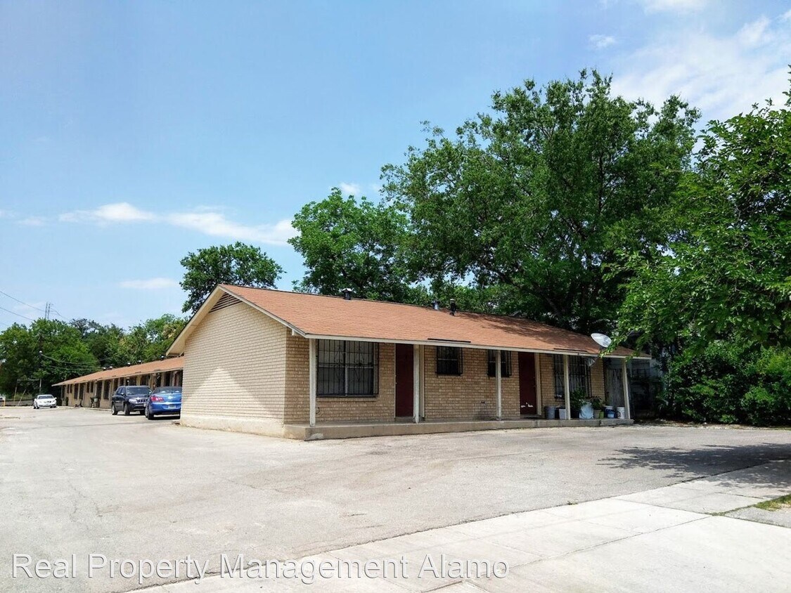 643 West Summit, San Antonio, TX 78212 Apartment for Rent in San Antonio, TX