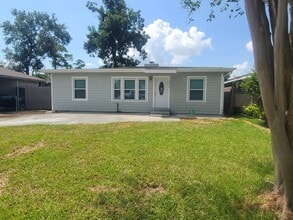 Building Photo - 3834 Rosedale St