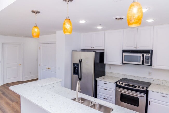 Photo - 6 N 6th St, Apt #3E