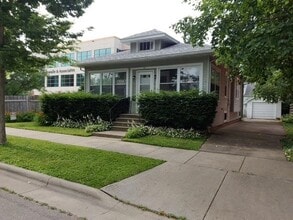 Building Photo - 113 Bresland Ct