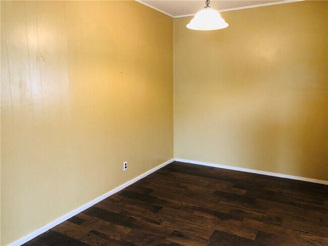 Building Photo - 115 Magnolia Pl