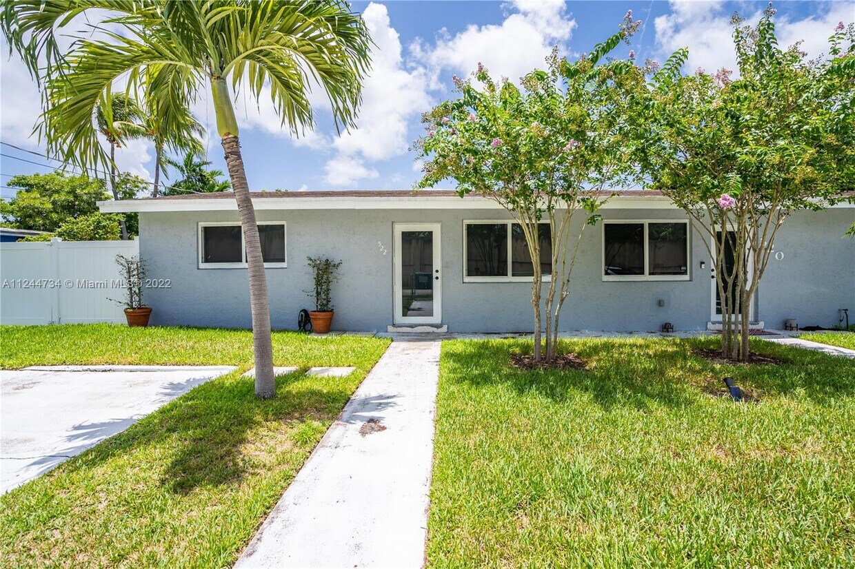 Primary Photo - 522 SW 78th Ave