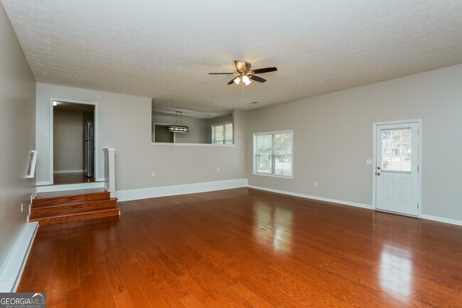 Foto del edificio - 1677 Pheasant Dr